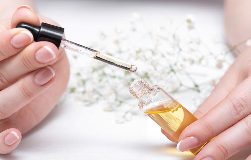 Evaluación Del SCCS Sobre El Aceite De Árbol De Té (Tea Tree Oil): Implicaciones Toxicológicas Y Regulatorias Para La Industria Cosmética